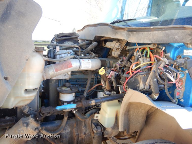 image for item DK3364 2002 International 4300  bucket truck