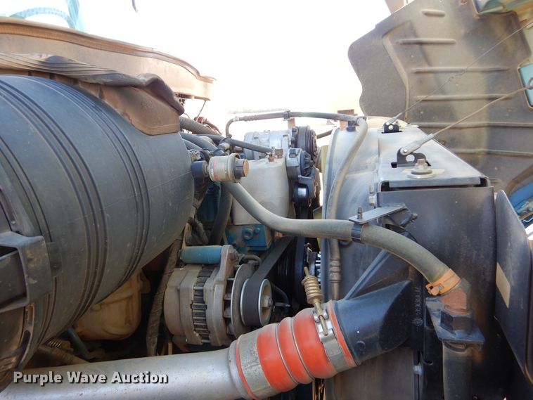 image for item DK3364 2002 International 4300  bucket truck