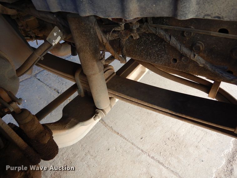 image for item DK3364 2002 International 4300  bucket truck