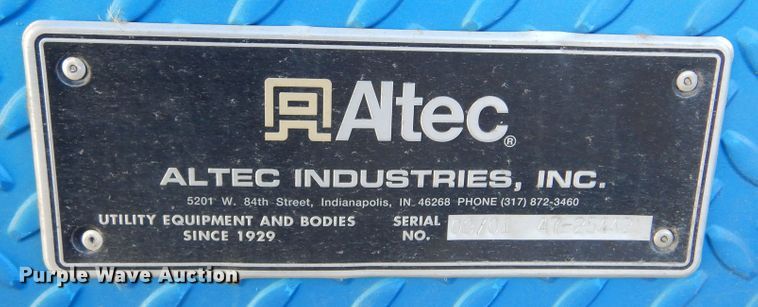 image for item DK3364 2002 International 4300  bucket truck