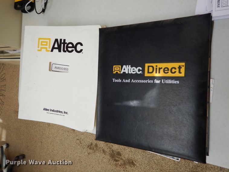 image for item DK3364 2002 International 4300  bucket truck