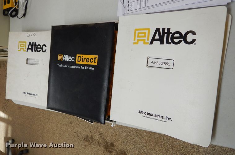 image for item DK3364 2002 International 4300  bucket truck