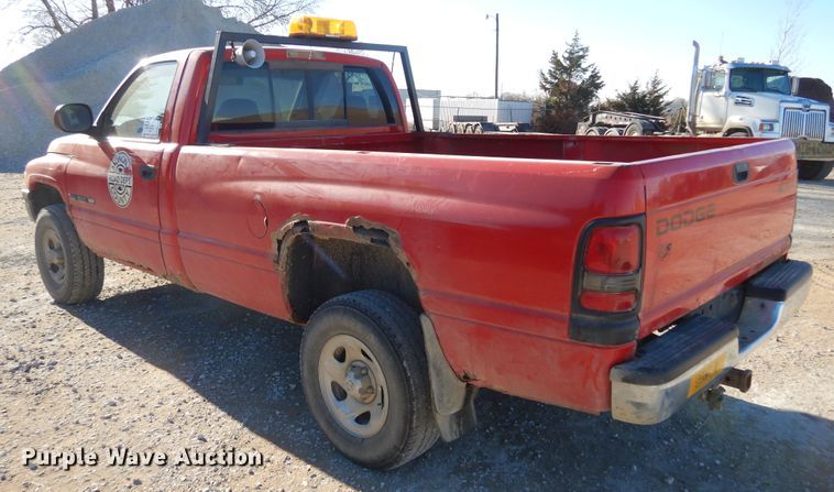 image for item DK3372 1999 Dodge Ram 1500  pickup truck
