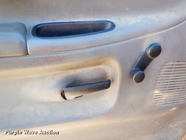 image for item DK3372 1999 Dodge Ram 1500  pickup truck