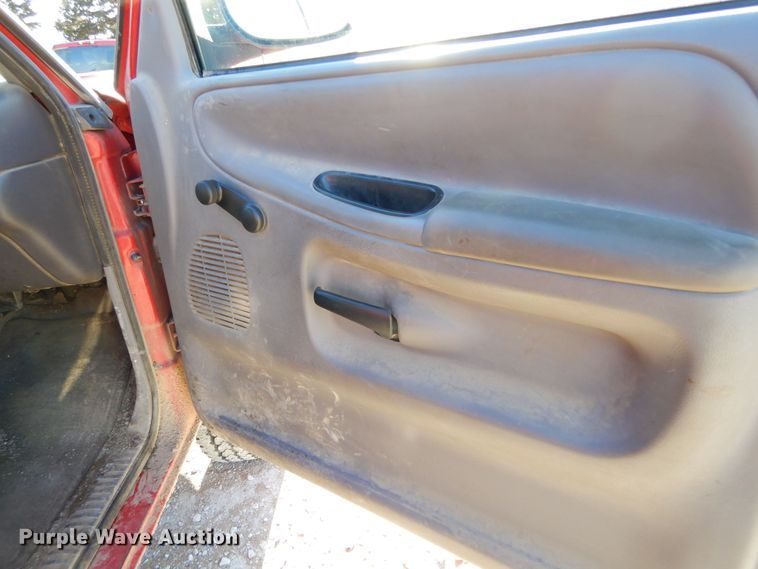 image for item DK3372 1999 Dodge Ram 1500  pickup truck