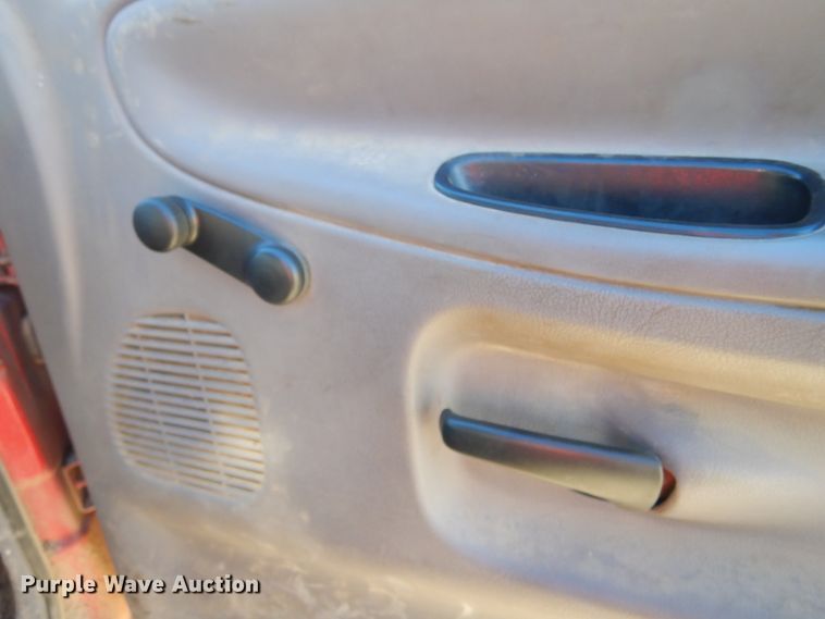 image for item DK3372 1999 Dodge Ram 1500  pickup truck