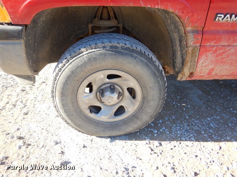 image for item DK3372 1999 Dodge Ram 1500  pickup truck