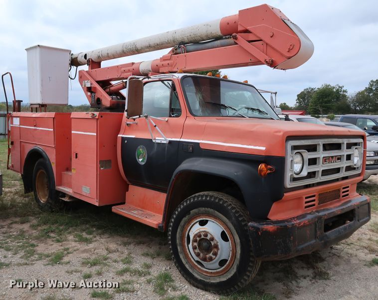 image for item DL0634 1986 GMC C6500  bucket truck