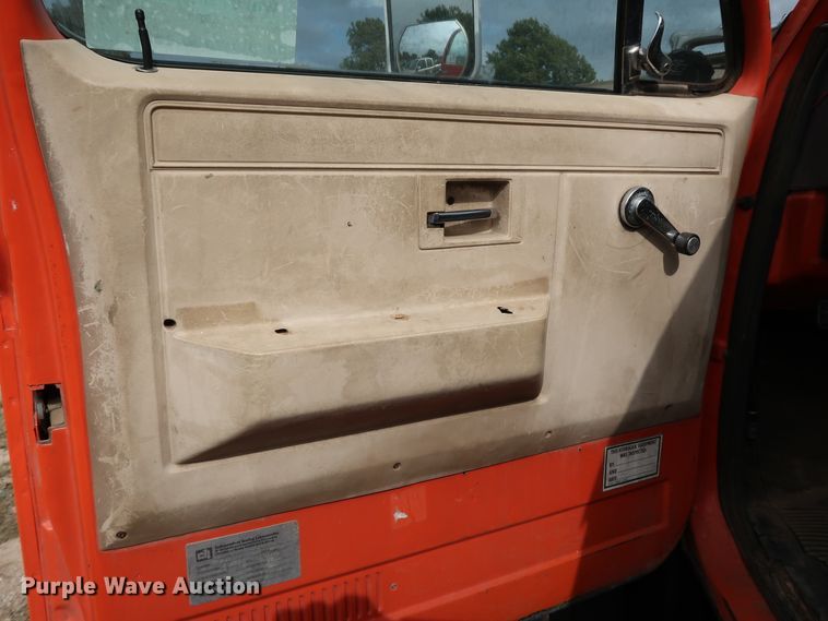 image for item DL0634 1986 GMC C6500  bucket truck