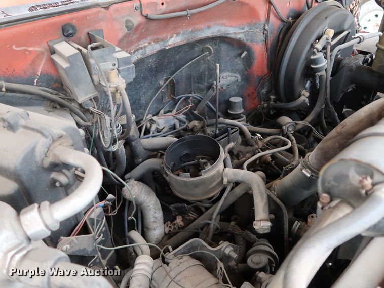 image for item DL0634 1986 GMC C6500  bucket truck