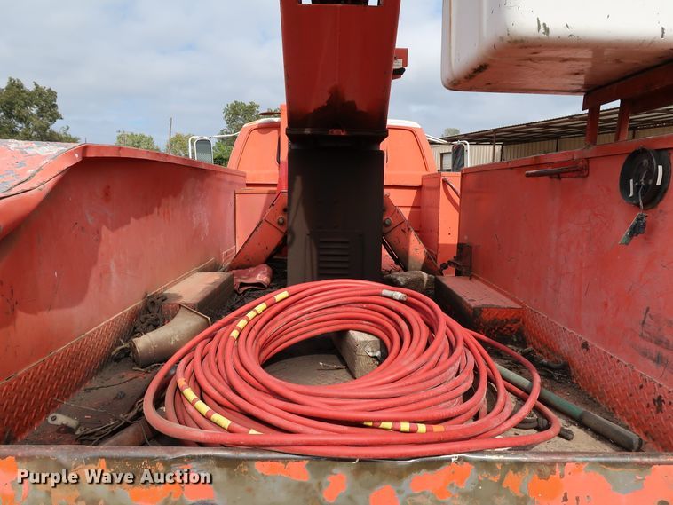 image for item DL0634 1986 GMC C6500  bucket truck