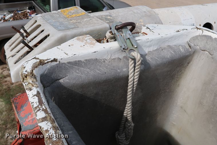 image for item DL0634 1986 GMC C6500  bucket truck