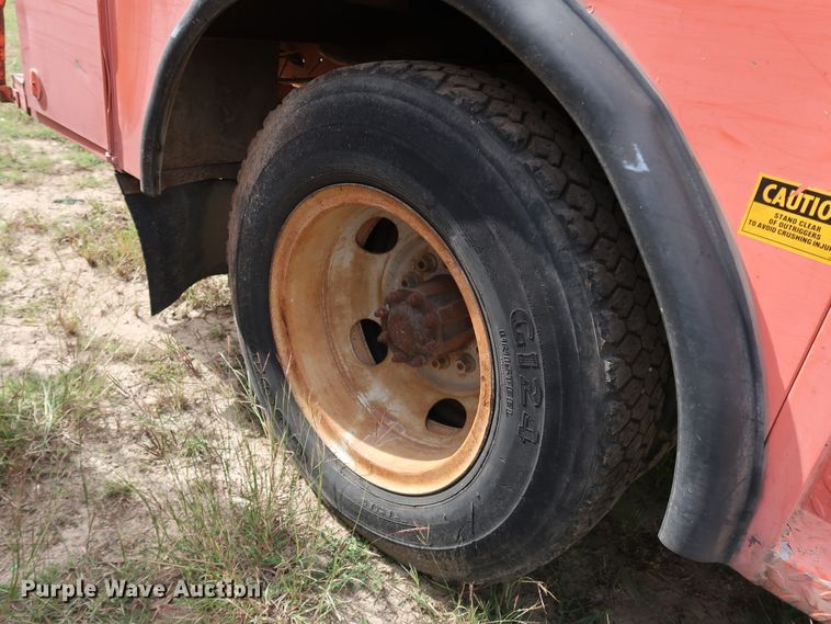 image for item DL0634 1986 GMC C6500  bucket truck