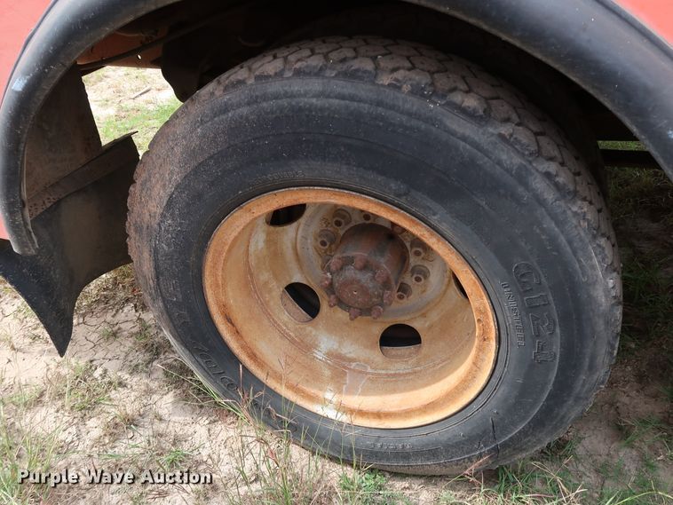 image for item DL0634 1986 GMC C6500  bucket truck