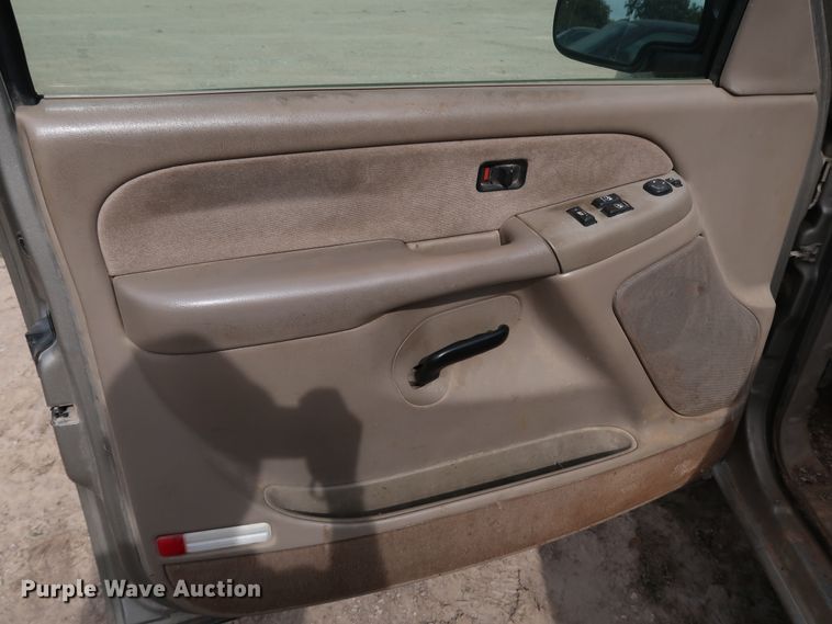 image for item DL0636 2002 Chevrolet Silverado 1500  Ext. Cab pickup truck