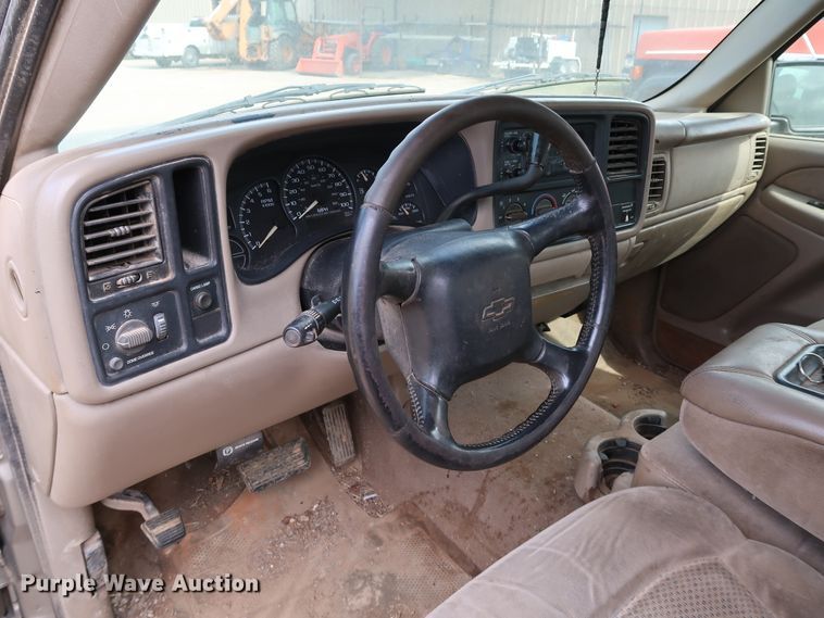 image for item DL0636 2002 Chevrolet Silverado 1500  Ext. Cab pickup truck