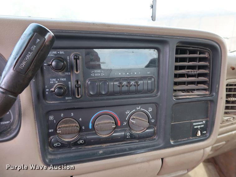 image for item DL0636 2002 Chevrolet Silverado 1500  Ext. Cab pickup truck