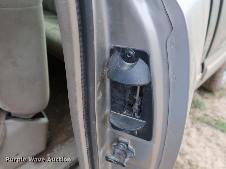 image for item DL0636 2002 Chevrolet Silverado 1500  Ext. Cab pickup truck