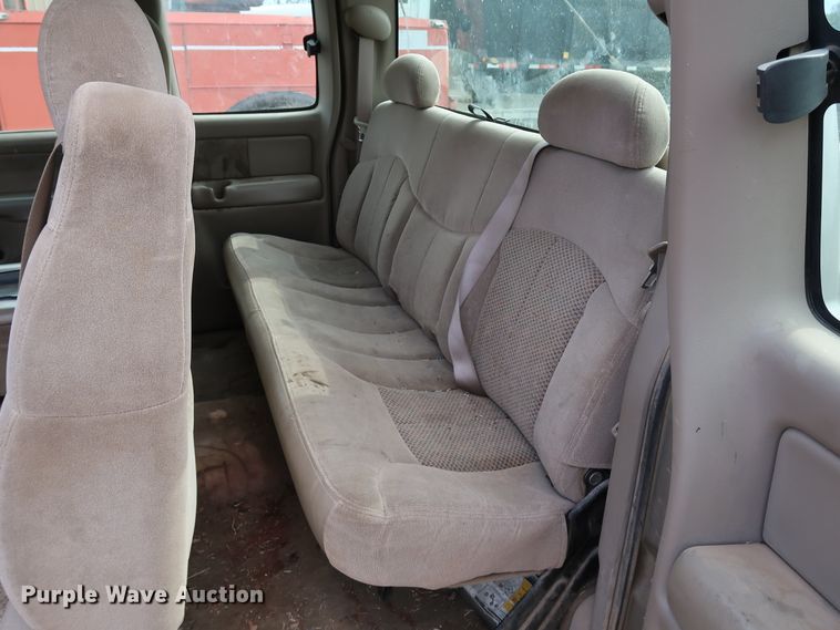 image for item DL0636 2002 Chevrolet Silverado 1500  Ext. Cab pickup truck