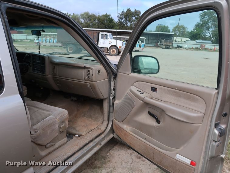 image for item DL0636 2002 Chevrolet Silverado 1500  Ext. Cab pickup truck