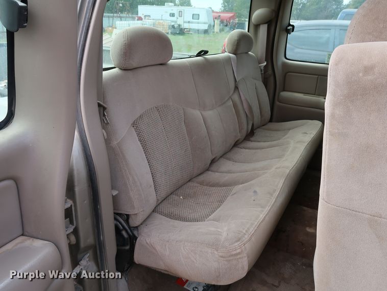 image for item DL0636 2002 Chevrolet Silverado 1500  Ext. Cab pickup truck