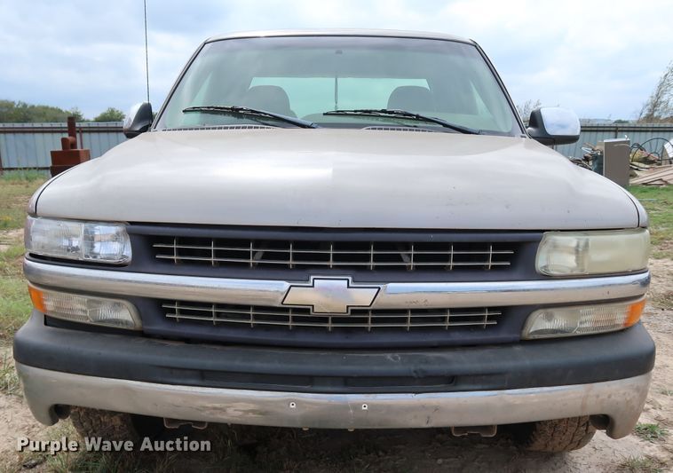 image for item DL0636 2002 Chevrolet Silverado 1500  Ext. Cab pickup truck