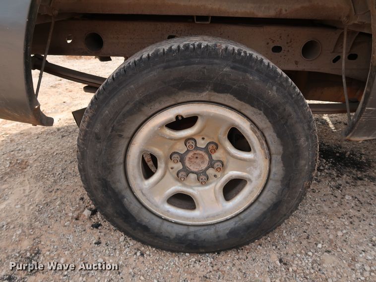 image for item DL0640 2001 Chevrolet Silverado 1500  Ext. Cab pickup truck