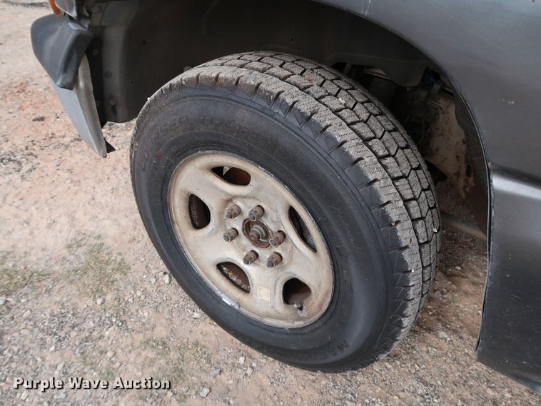 image for item DL0640 2001 Chevrolet Silverado 1500  Ext. Cab pickup truck