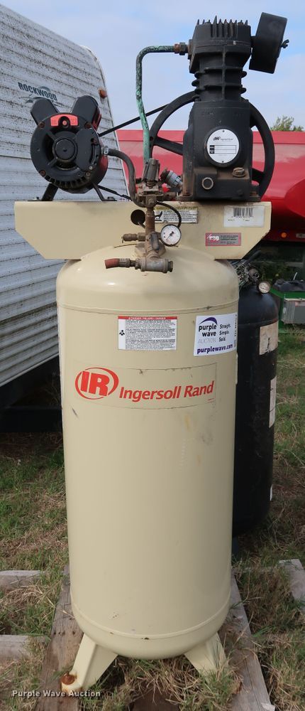 image for item DL0657 (2) air compressors