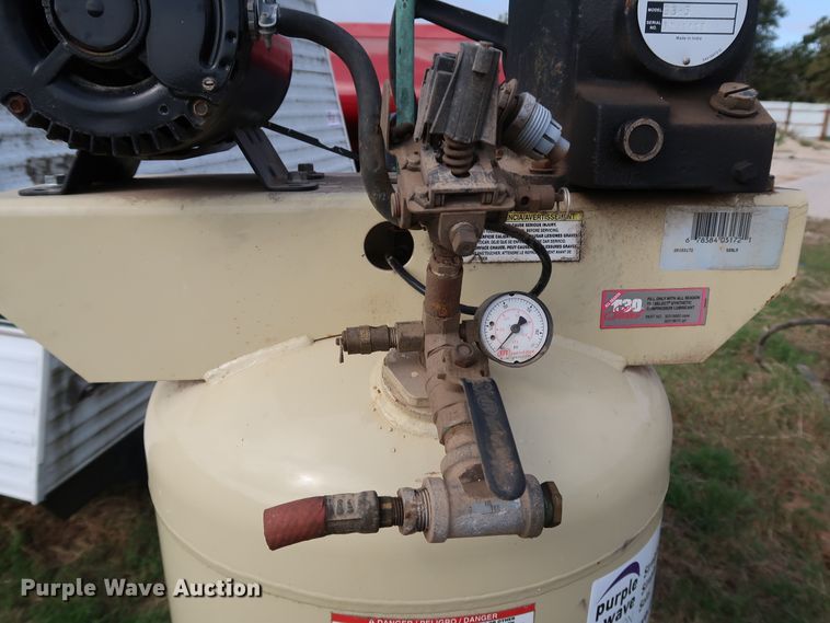 image for item DL0657 (2) air compressors