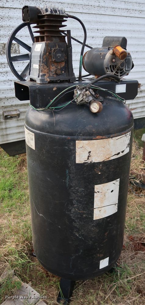 image for item DL0657 (2) air compressors