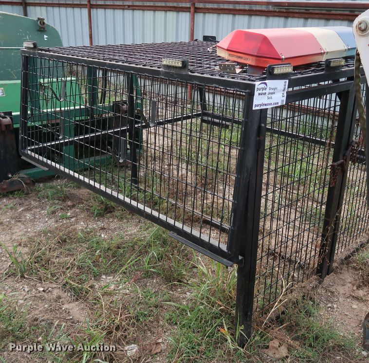 image for item DL0668 Truck bed cage