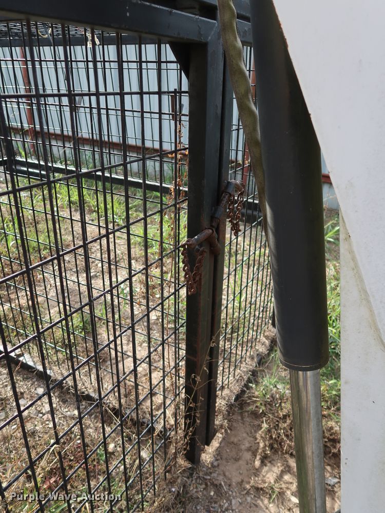 image for item DL0668 Truck bed cage