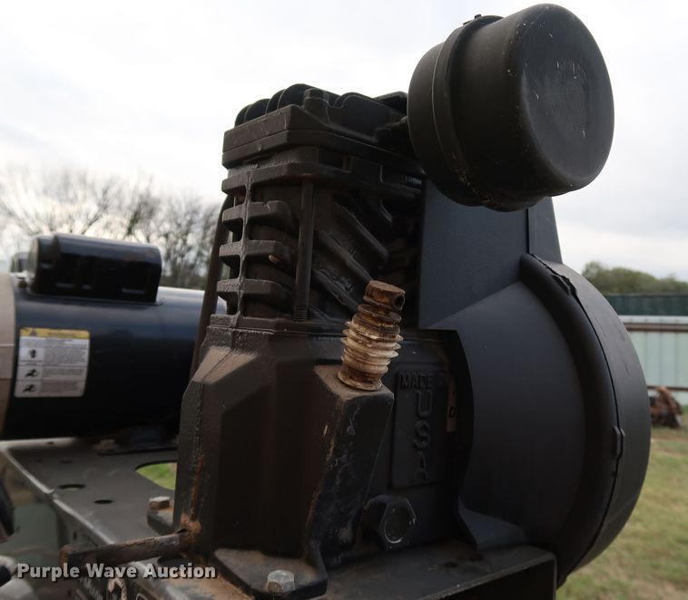 image for item DL0670 Maxus  air compressor