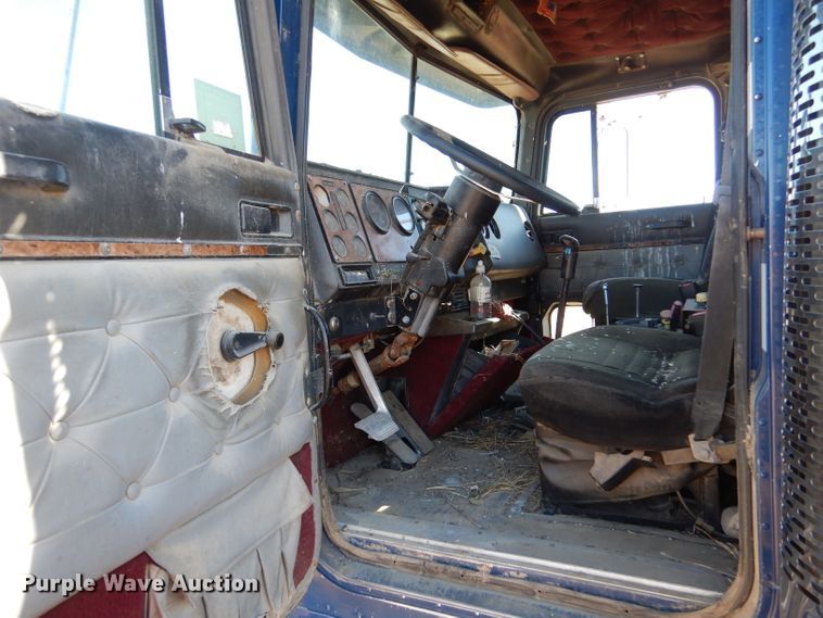 image for item DL3498 1994 International 9400  dump truck