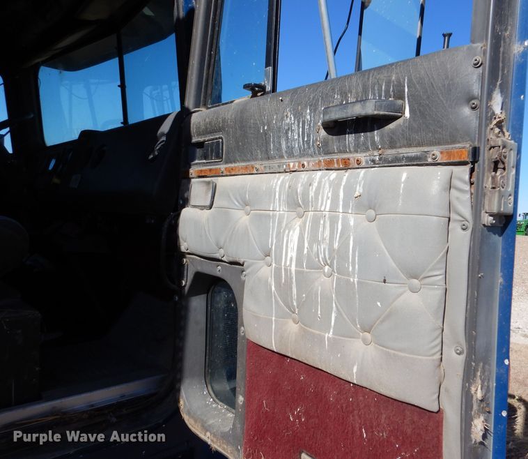 image for item DL3498 1994 International 9400  dump truck