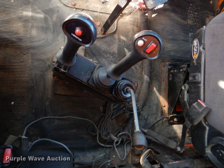 image for item DM1375 2002 International 4900  dump truck