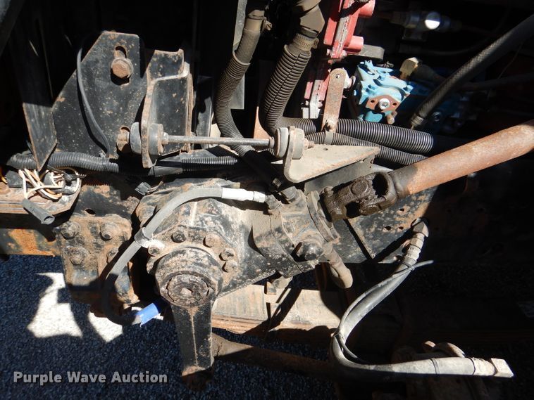 image for item DM1375 2002 International 4900  dump truck