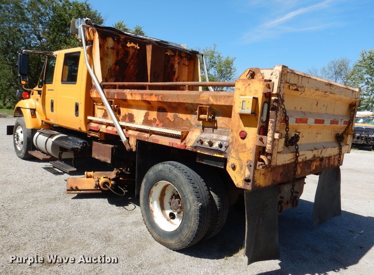 image for item DM1377 2005 International WorkStar 7400  Crew Cab dump truck