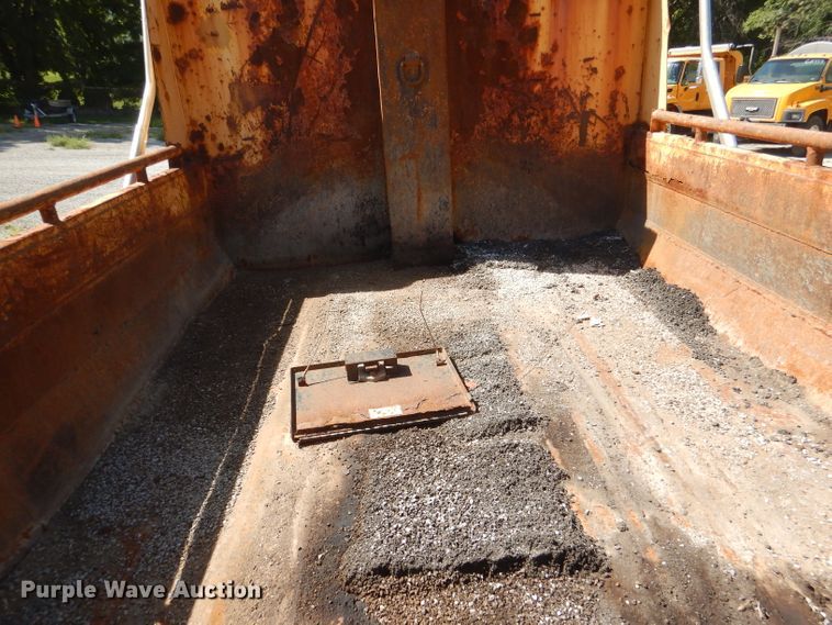 image for item DM1377 2005 International WorkStar 7400  Crew Cab dump truck