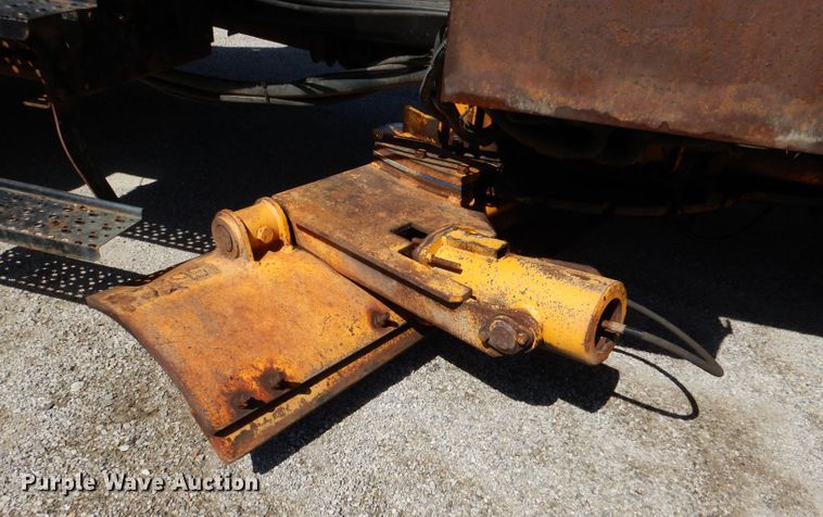 image for item DM1377 2005 International WorkStar 7400  Crew Cab dump truck