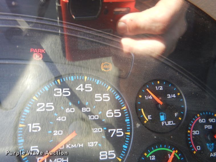 image for item DM1377 2005 International WorkStar 7400  Crew Cab dump truck