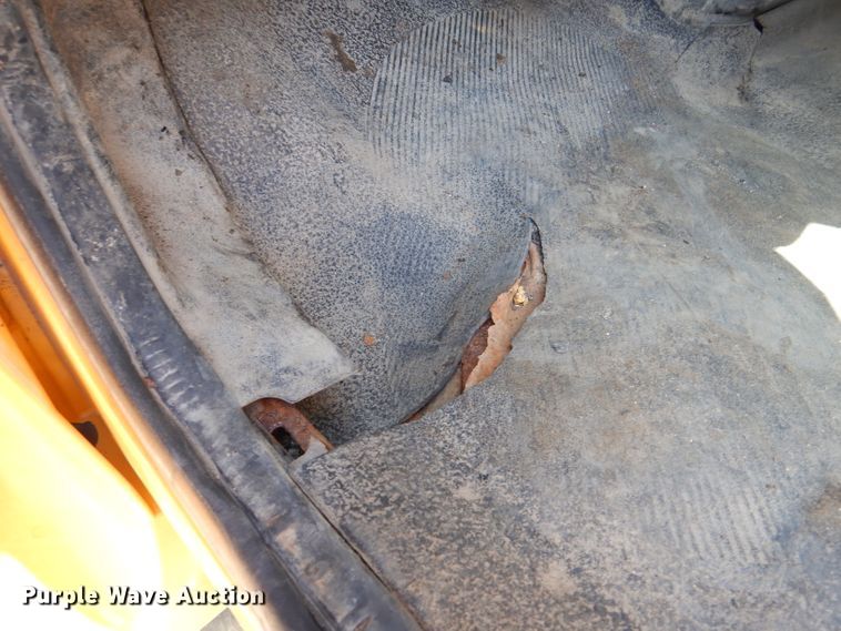 image for item DM1377 2005 International WorkStar 7400  Crew Cab dump truck