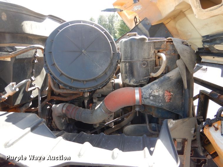 image for item DM1377 2005 International WorkStar 7400  Crew Cab dump truck