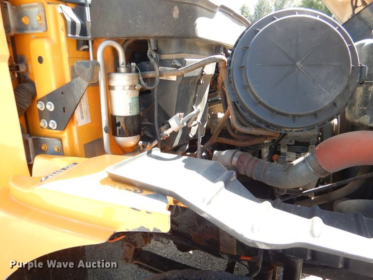 image for item DM1377 2005 International WorkStar 7400  Crew Cab dump truck