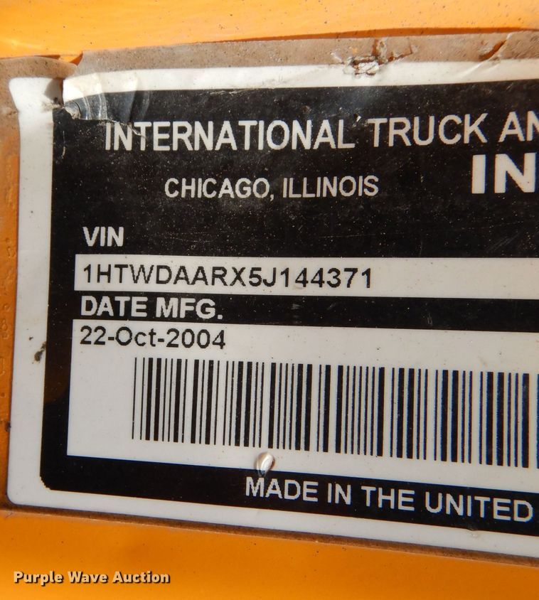 image for item DM1377 2005 International WorkStar 7400  Crew Cab dump truck