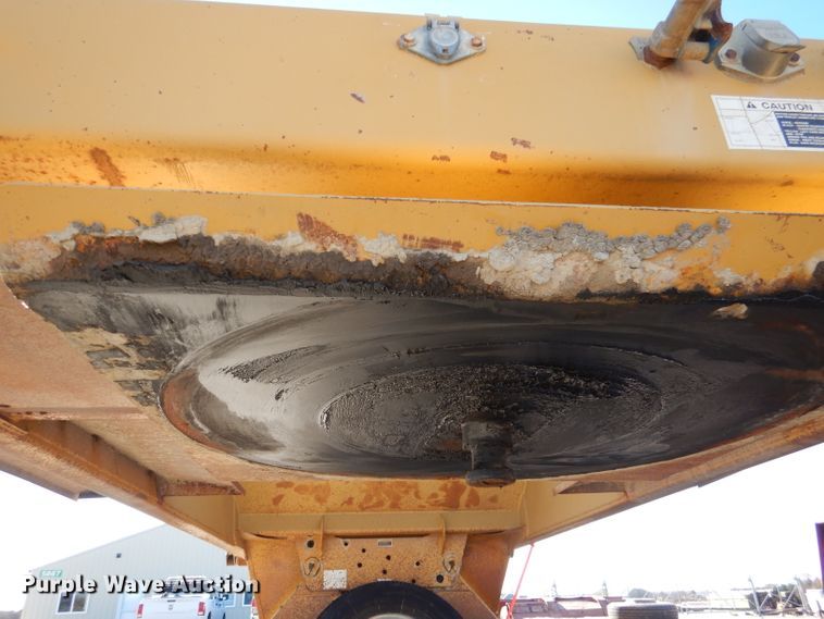 image for item DN5362 1995 Load King 2060-40-2  bottom dump trailer