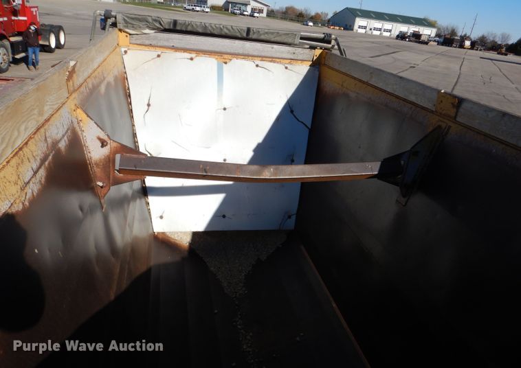 image for item DN5362 1995 Load King 2060-40-2  bottom dump trailer