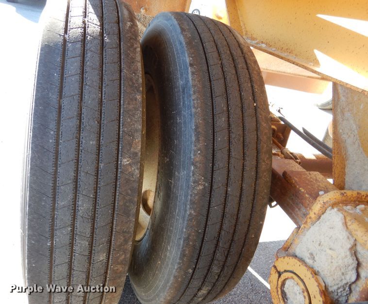 image for item DN5362 1995 Load King 2060-40-2  bottom dump trailer