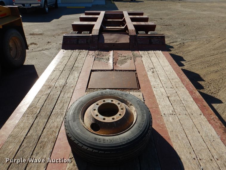 image for item DN5363 2009 Trail King TK110FG513  lowboy equipment trailer